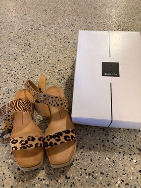 Dolce Vita Mixed-Animal Print Tan & Brown Sandals